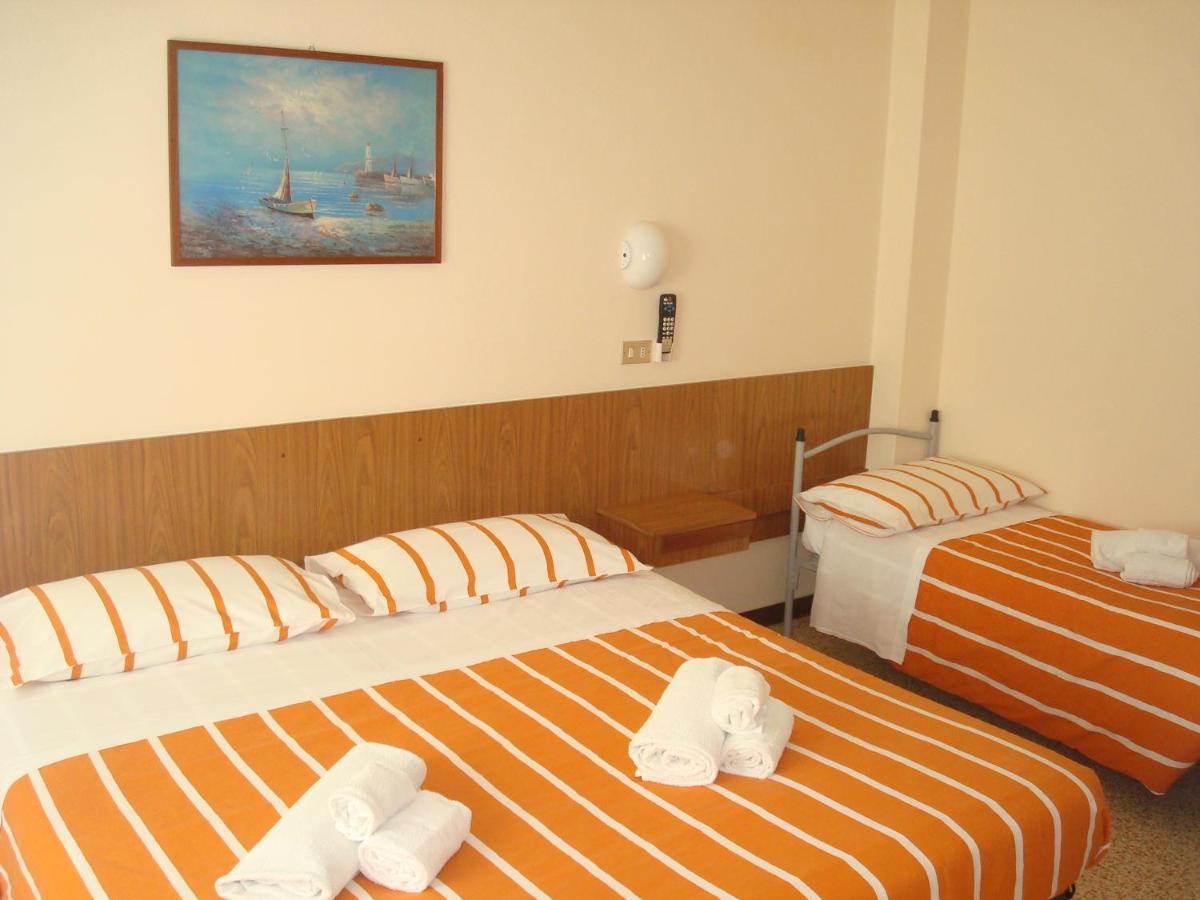 Hotel Amalfi Rimini Extérieur photo
